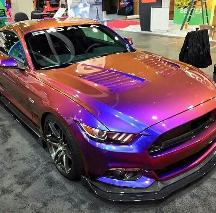 Color Shift Car Vinyl Wraps For Ford Mustang