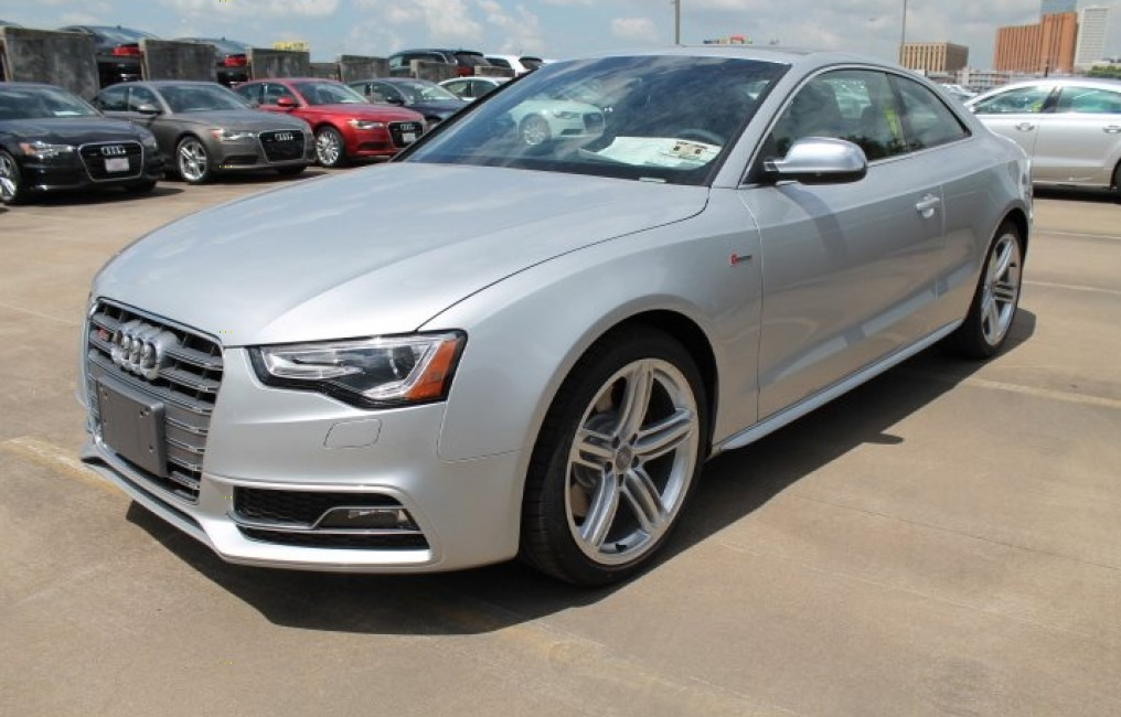 Gloss Metallic Silver Vinyl Wrap For Audi A5